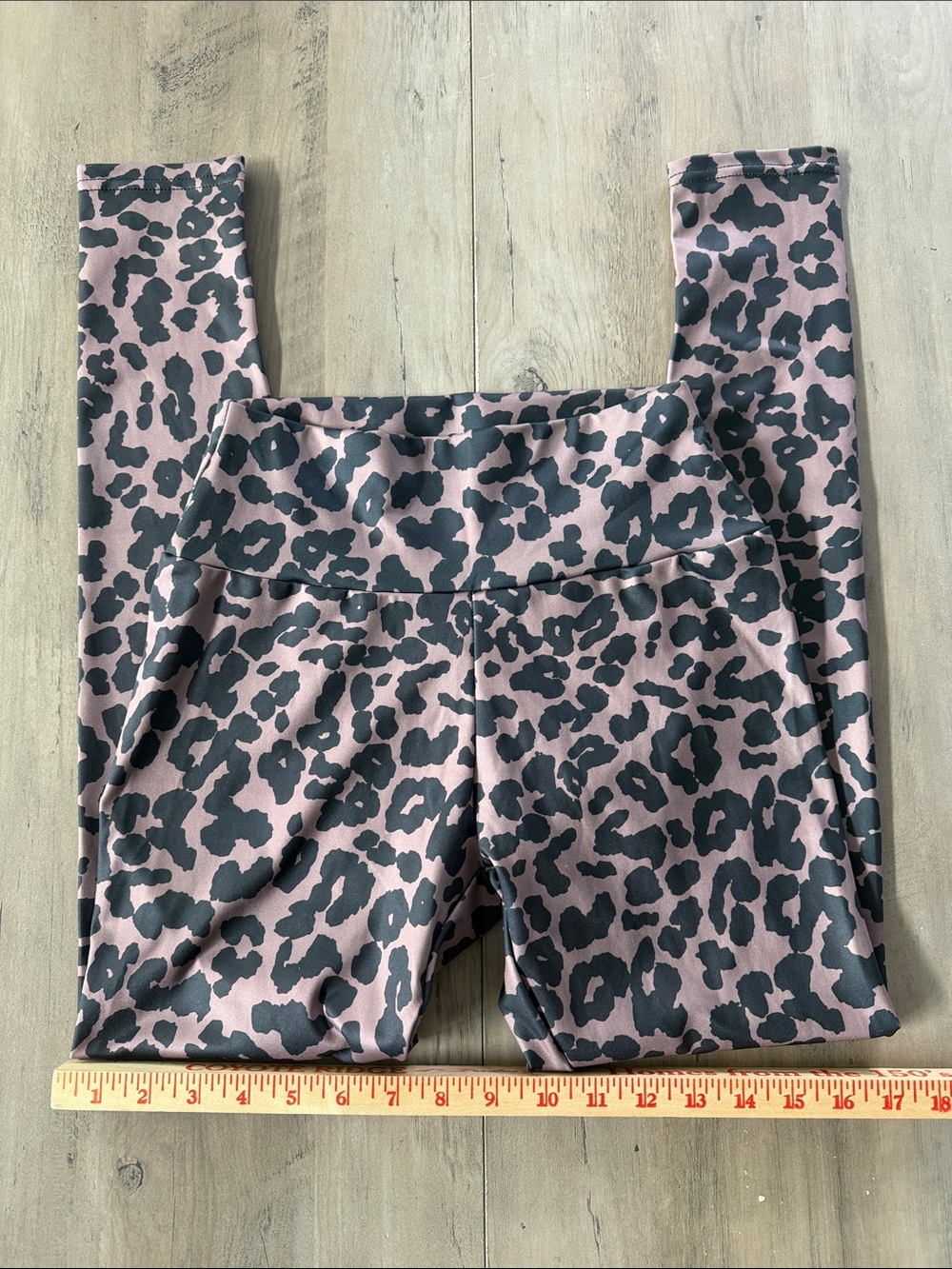 Temu Women’s Small Leopard Print Leggings - Taupe and Black never worn